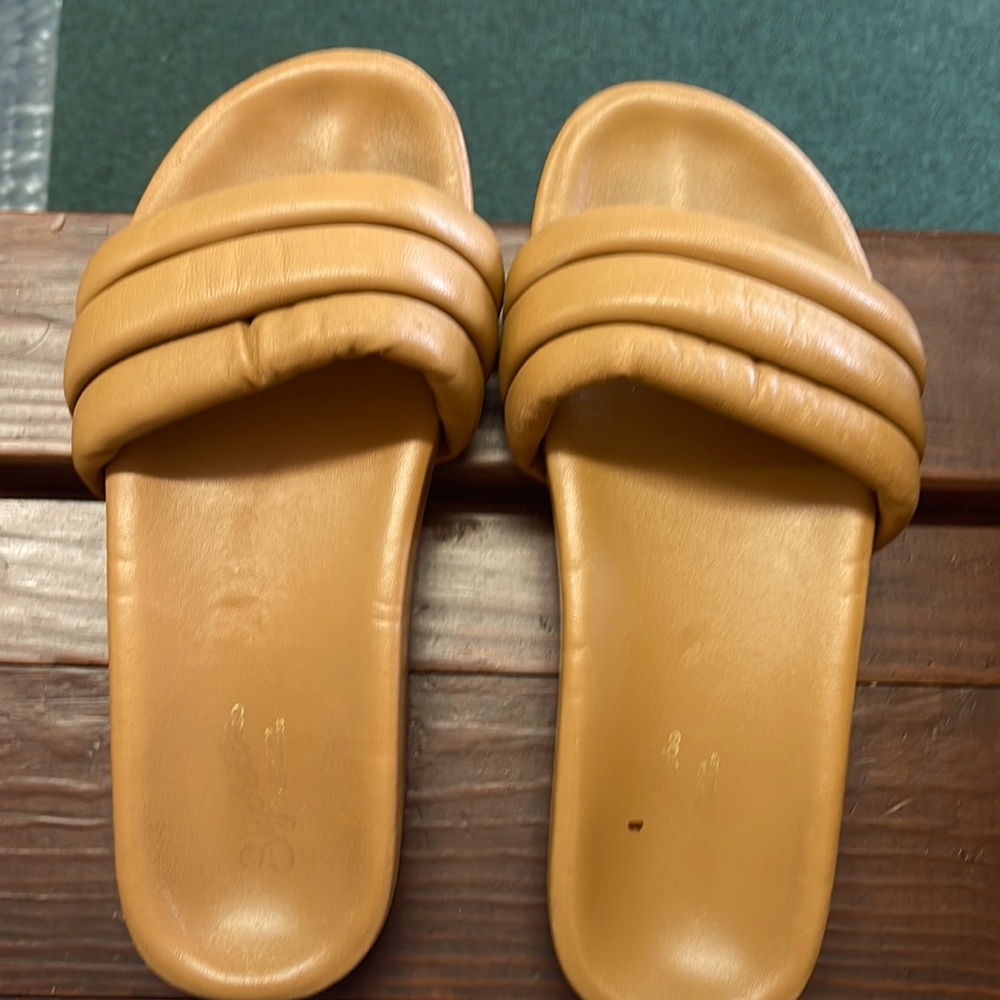 Seychelles slides, barely worn, great condition